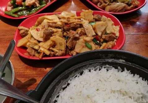 锅锅旺铁锅饭